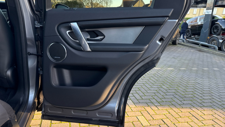 Land Rover Discovery Sport 2.0 D200 Dynamic SE 5dr Auto [5 Seat] Diesel Station Wagon